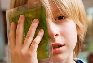 Почему у вас кровоточат глаза?
